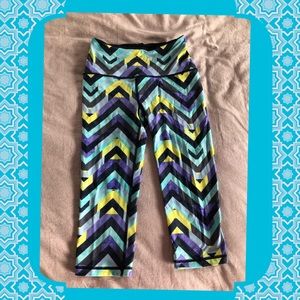 VSX Knockout Crop Pant High Waisted XS.